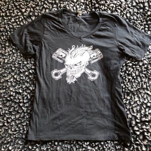 Black skull motor graphic t-shirt medium